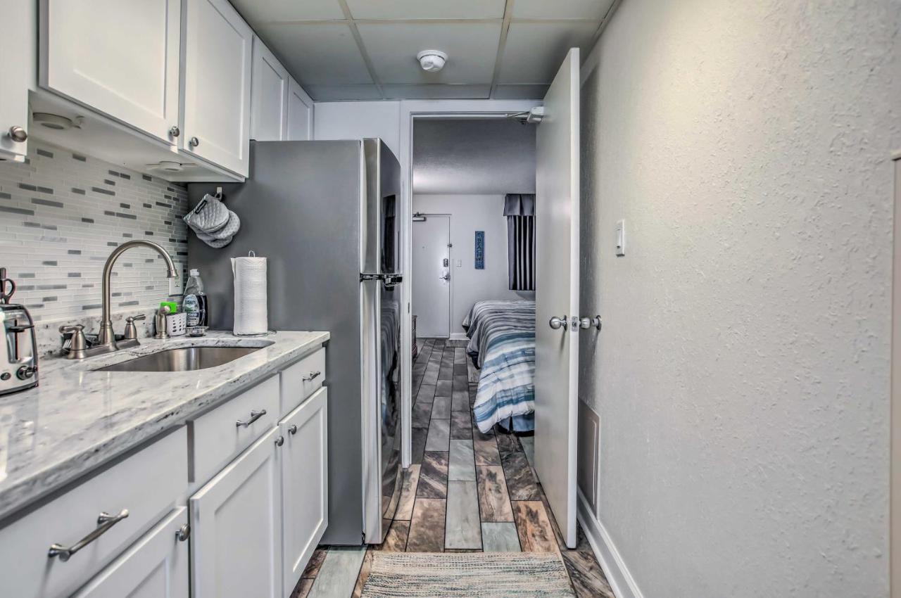 Airy Oceanfront Myrtle Beach Condo With Balcony Exterior photo
